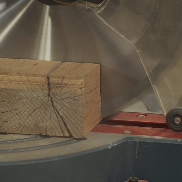 Cross Cutting Oak With Saw Dog Blade